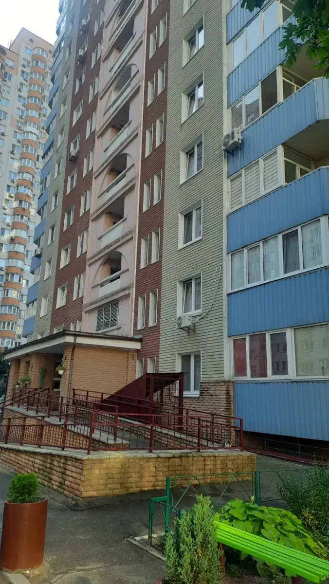 Фото Продаю 2 кімнатну квартиру, 68 кв. м, Феодосійський пров. 14а Київ, ціна: 125000 $, код 1502