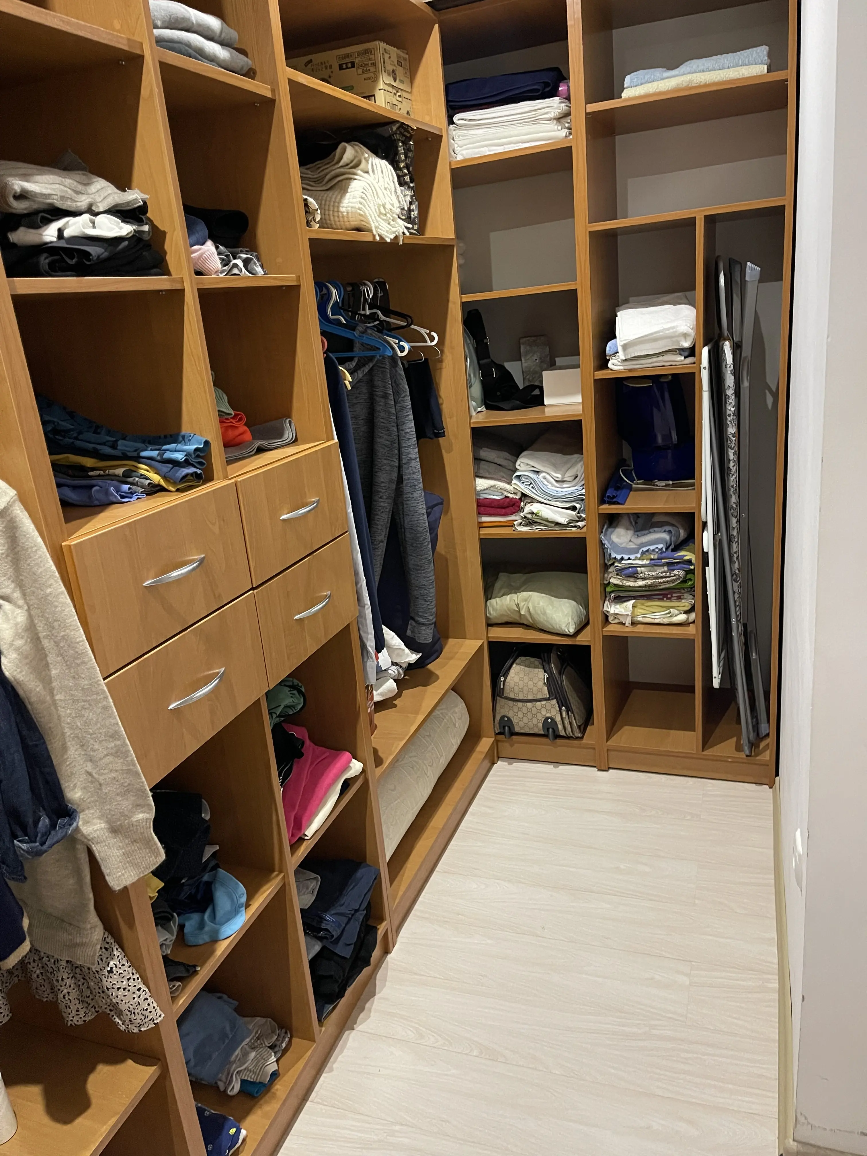 Фото Selling a 2-room apartment, 71 sq.m., Kharkivske Road 19а Kyiv, price: 89500 $, code 1516