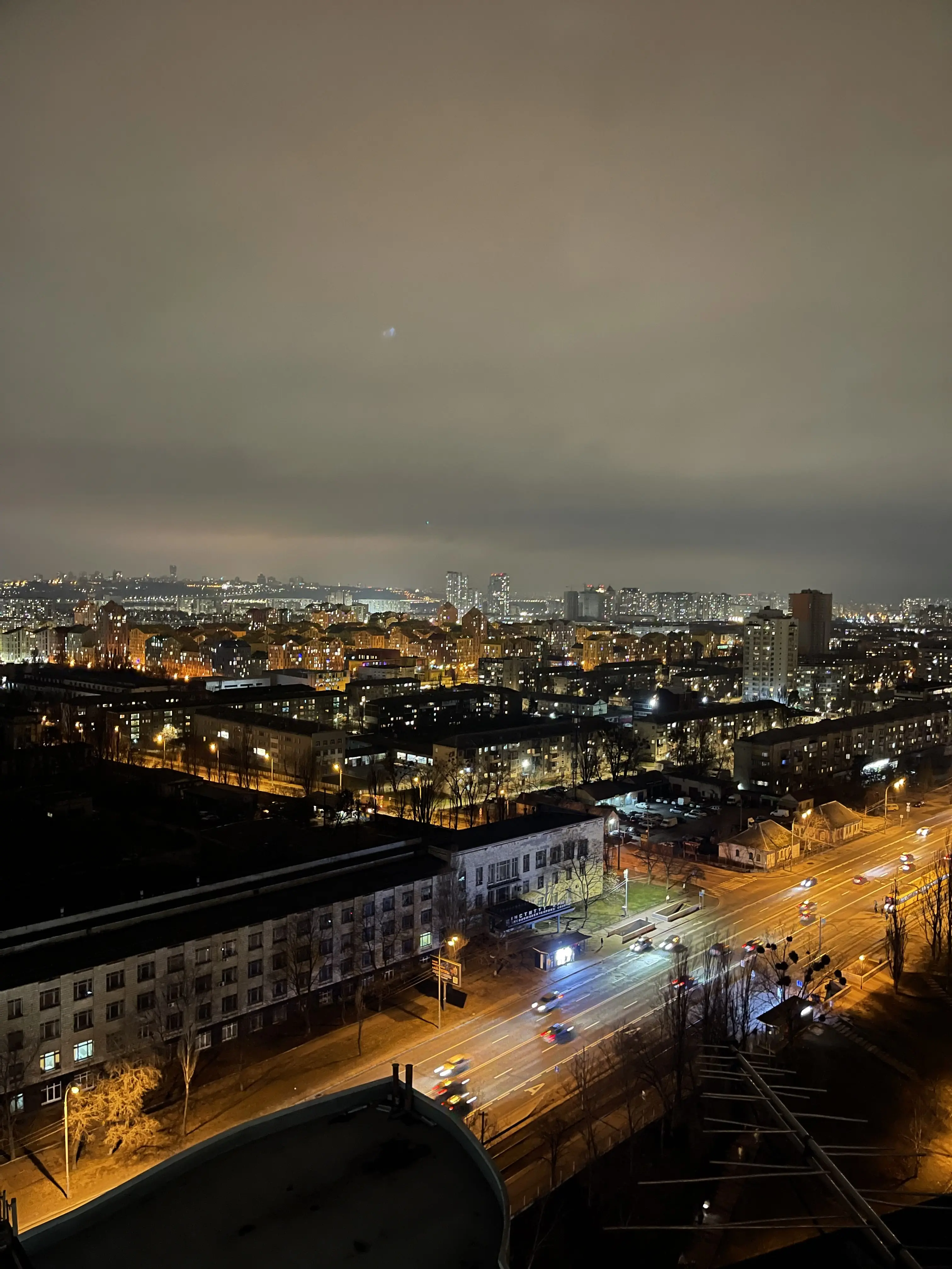 Фото Selling a 2-room apartment, 71 sq.m., Kharkivske Road 19а Kyiv, price: 89500 $, code 1516