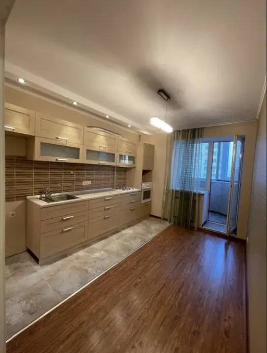 Фото Продаю 1 кімнатну квартиру, 53 кв. м, Костанді вул.  Одеса, ціна: 60000 $, код 1536