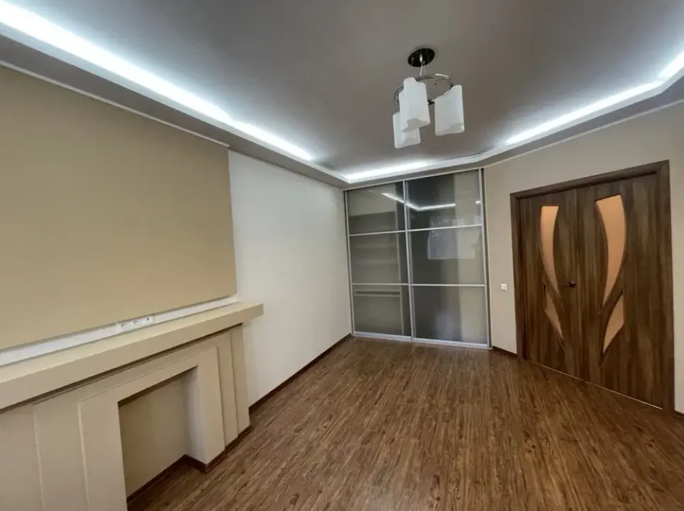 Фото Продаю 1 кімнатну квартиру, 53 кв. м, Костанді вул.  Одеса, ціна: 60000 $, код 1536