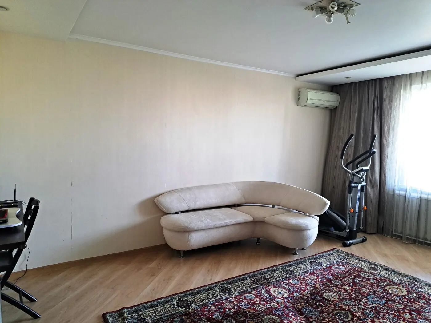 Фото Selling a 3-room apartment, 98 sq.m., Darnytskyi Boulevard 10А Kyiv, price: 119000 $, code 1553