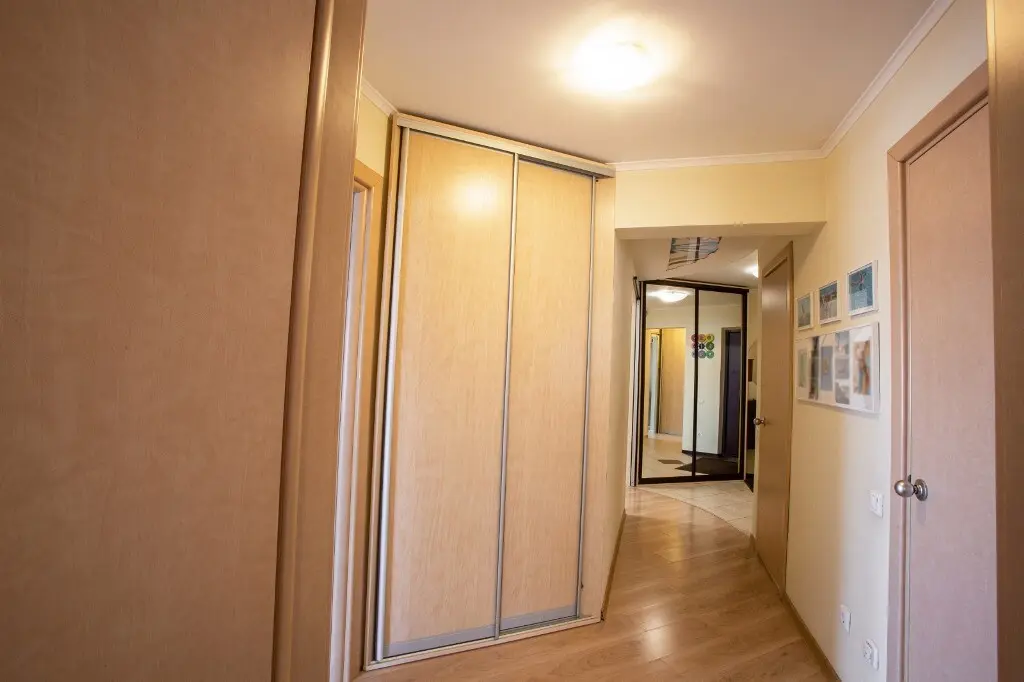 Фото Selling a 3-room apartment, 98 sq.m., Darnytskyi Boulevard 10А Kyiv, price: 119000 $, code 1553