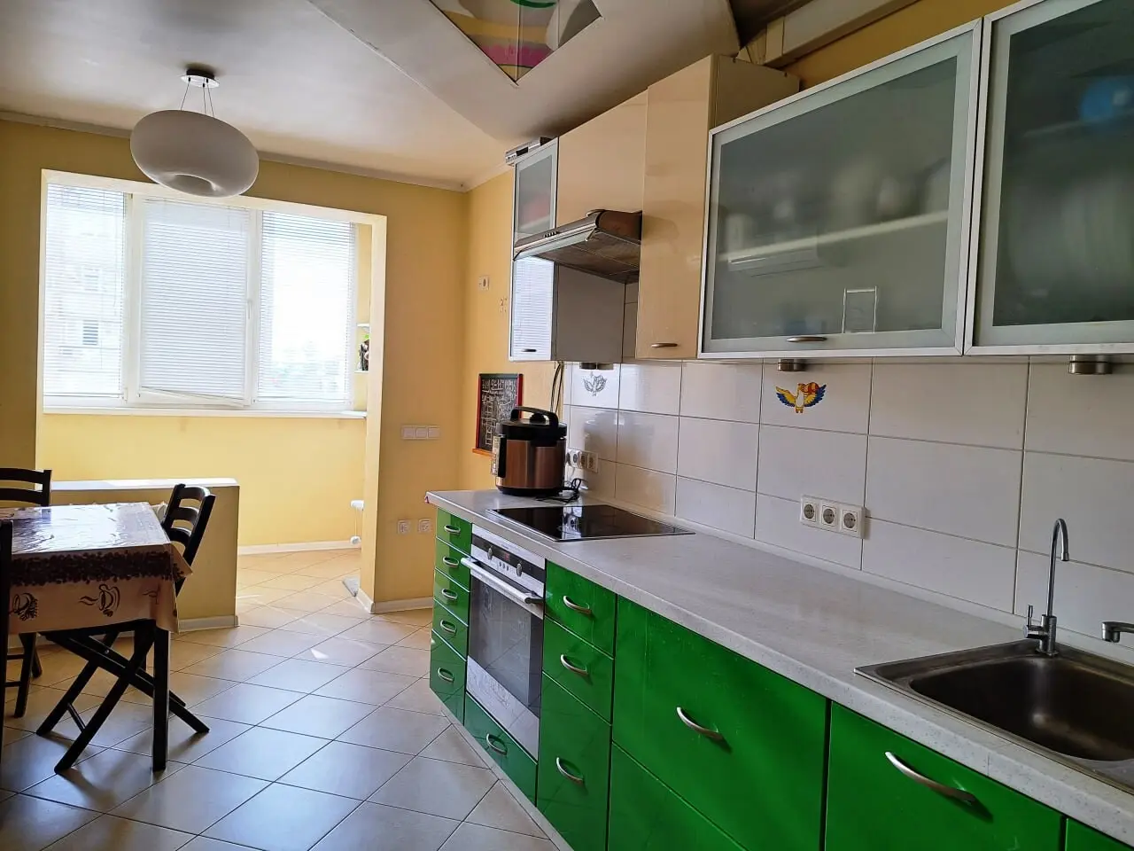 Фото Selling a 4-room apartment, 98 sq.m., Darnytskyi Boulevard 10А Kyiv, price: 119000 $, code 1561