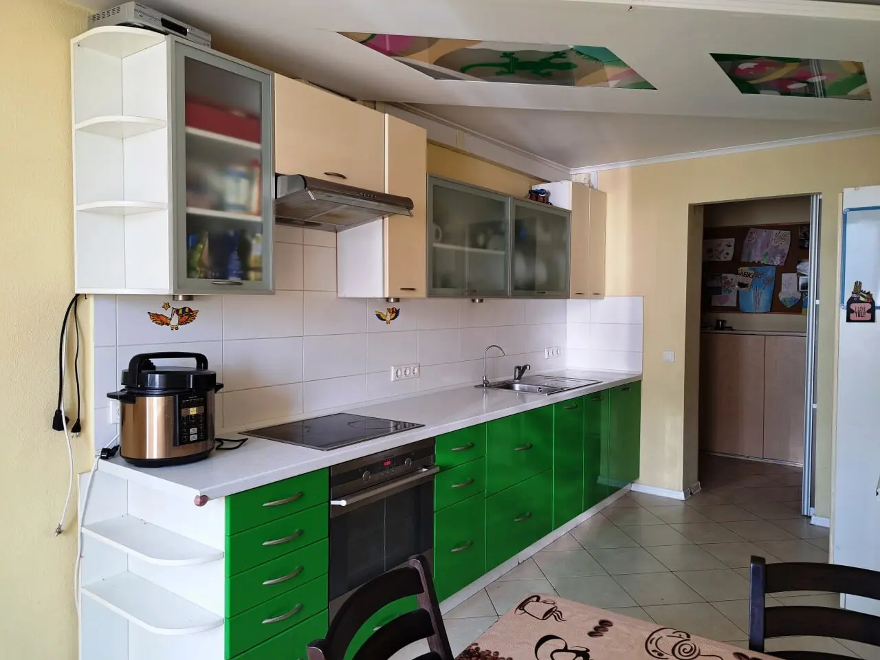 Фото Selling a 4-room apartment, 98 sq.m., Darnytskyi Boulevard 10А Kyiv, price: 119000 $, code 1561