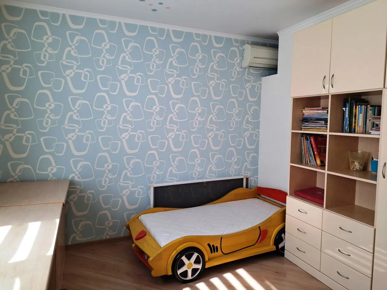 Фото Selling a 4-room apartment, 98 sq.m., Darnytskyi Boulevard 10А Kyiv, price: 119000 $, code 1561