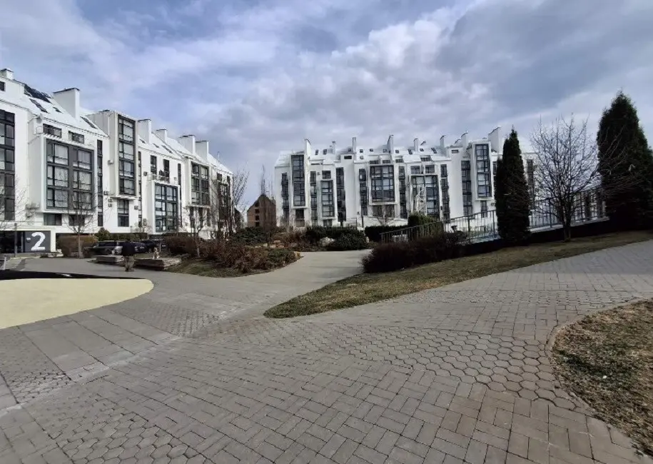 Фото Продаю 4-комнатную квартиру, 110 кв. м, Юбилейный пер.  Білогородка, цена: 110000 $, код 1563