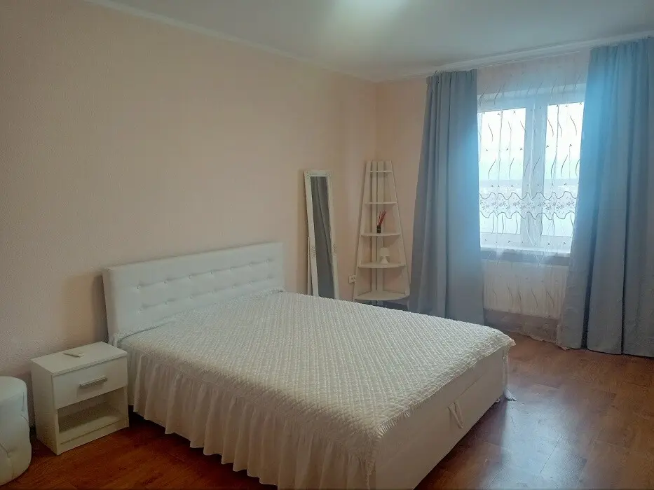 Фото Снять 2-комнатную квартиру, Ревуцкого ул. 54 Киев в долгосрочную аренду, цена: 17000 грн, код 1565