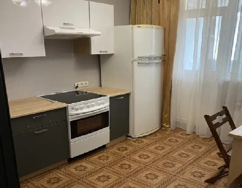 Фото Продаю 1-комнатную квартиру, 47 кв. м, Урловская ул. 23 Киев, цена: 75000 $, код 1567