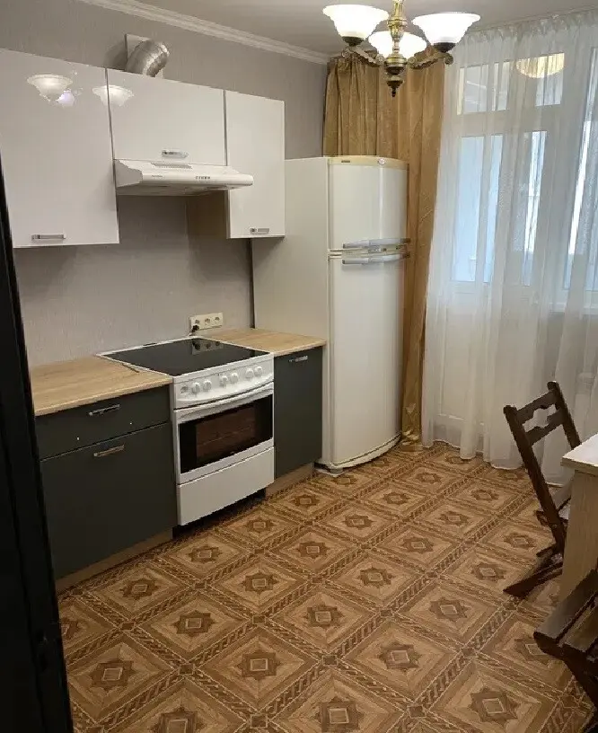 Фото Продаю 1-комнатную квартиру, 47 кв. м, Урловская ул. 23 Киев, цена: 75000 $, код 1567