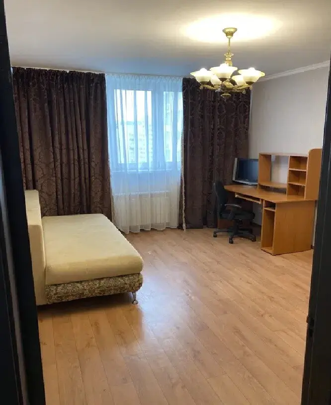 Фото Продаю 1-комнатную квартиру, 47 кв. м, Урловская ул. 23 Киев, цена: 75000 $, код 1567