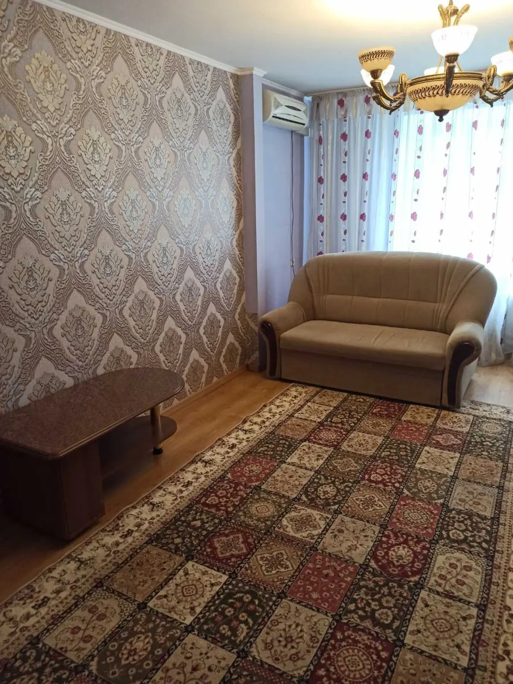 Фото Снять 1-комнатную квартиру, Евгения Харченко ул. (Евгения Харченко) 65 Киев в долгосрочную аренду, цена: 12000 грн, код 1571
