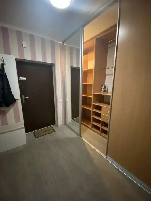 Фото Снять 1-комнатную квартиру, Драгоманова ул. 2 Киев в долгосрочную аренду, цена: 17000 грн, код 1572