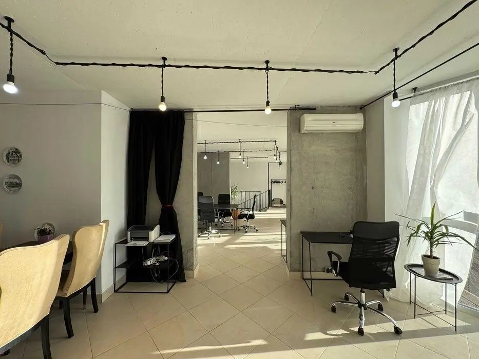 Фото Rent an office, Urlivska Street 11/44 Kyiv for long-term rent, price: 49800 грн, code 1573
