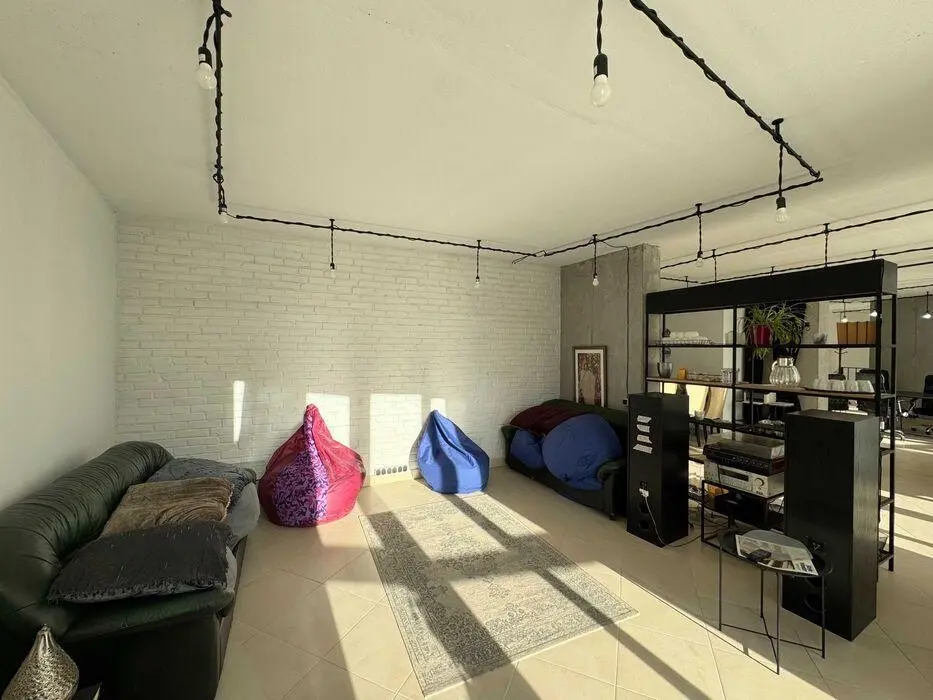 Фото Rent an office, Urlivska Street 11/44 Kyiv for long-term rent, price: 49800 грн, code 1573