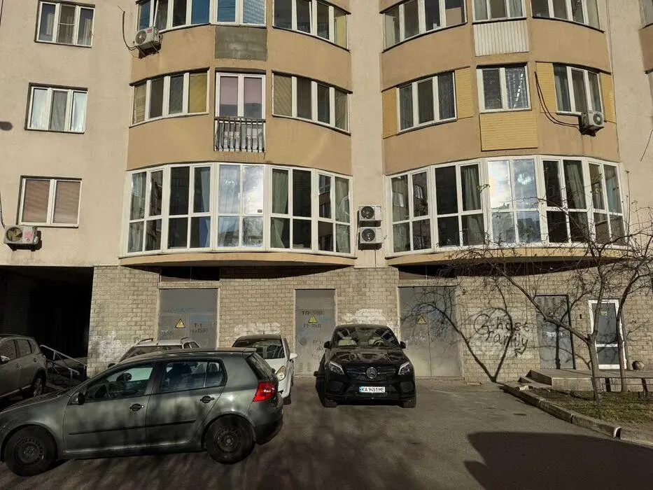 Фото Rent an office, Urlivska Street 11/44 Kyiv for long-term rent, price: 49800 грн, code 1573
