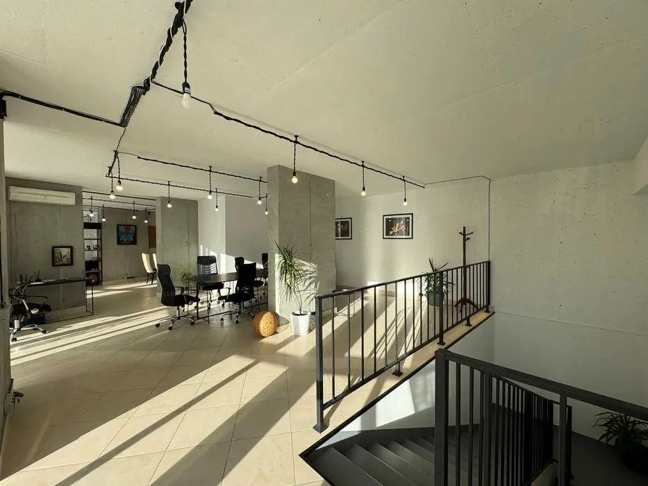 Фото Rent an office, Urlivska Street 11/44 Kyiv for long-term rent, price: 49800 грн, code 1573