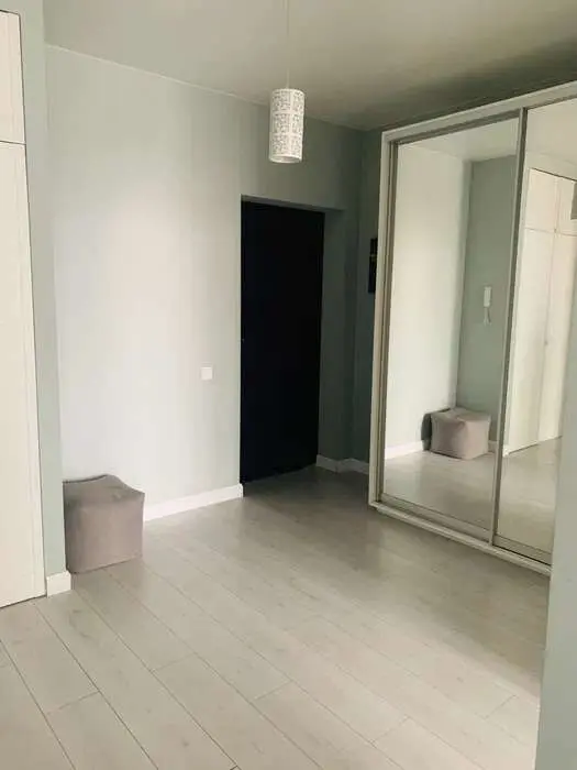 Фото Продаю 1-комнатную квартиру, 52 кв. м, Драгоманова ул. 2 Киев, цена: 82000 $, код 1577