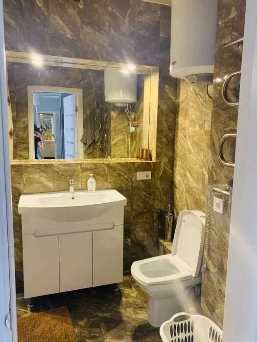 Фото Продаю 1-комнатную квартиру, 52 кв. м, Драгоманова ул. 2 Киев, цена: 82000 $, код 1577