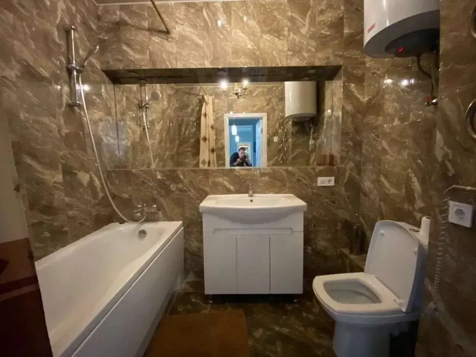 Фото Продаю 1-комнатную квартиру, 52 кв. м, Драгоманова ул. 2 Киев, цена: 82000 $, код 1577
