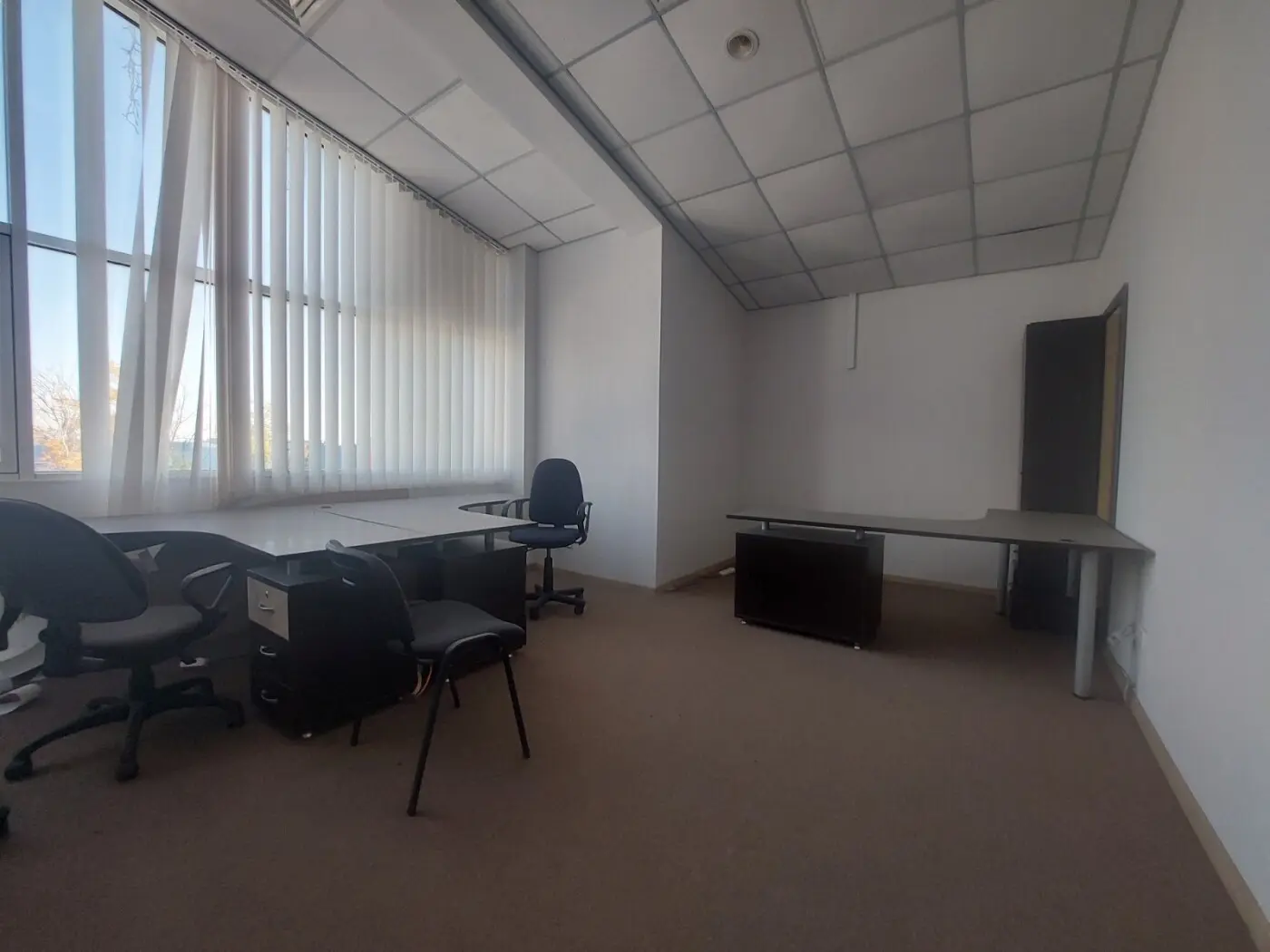 Фото Rent an office, Instytutska Street 73 Hatne for long-term rent, price: 16185 грн, code 1579