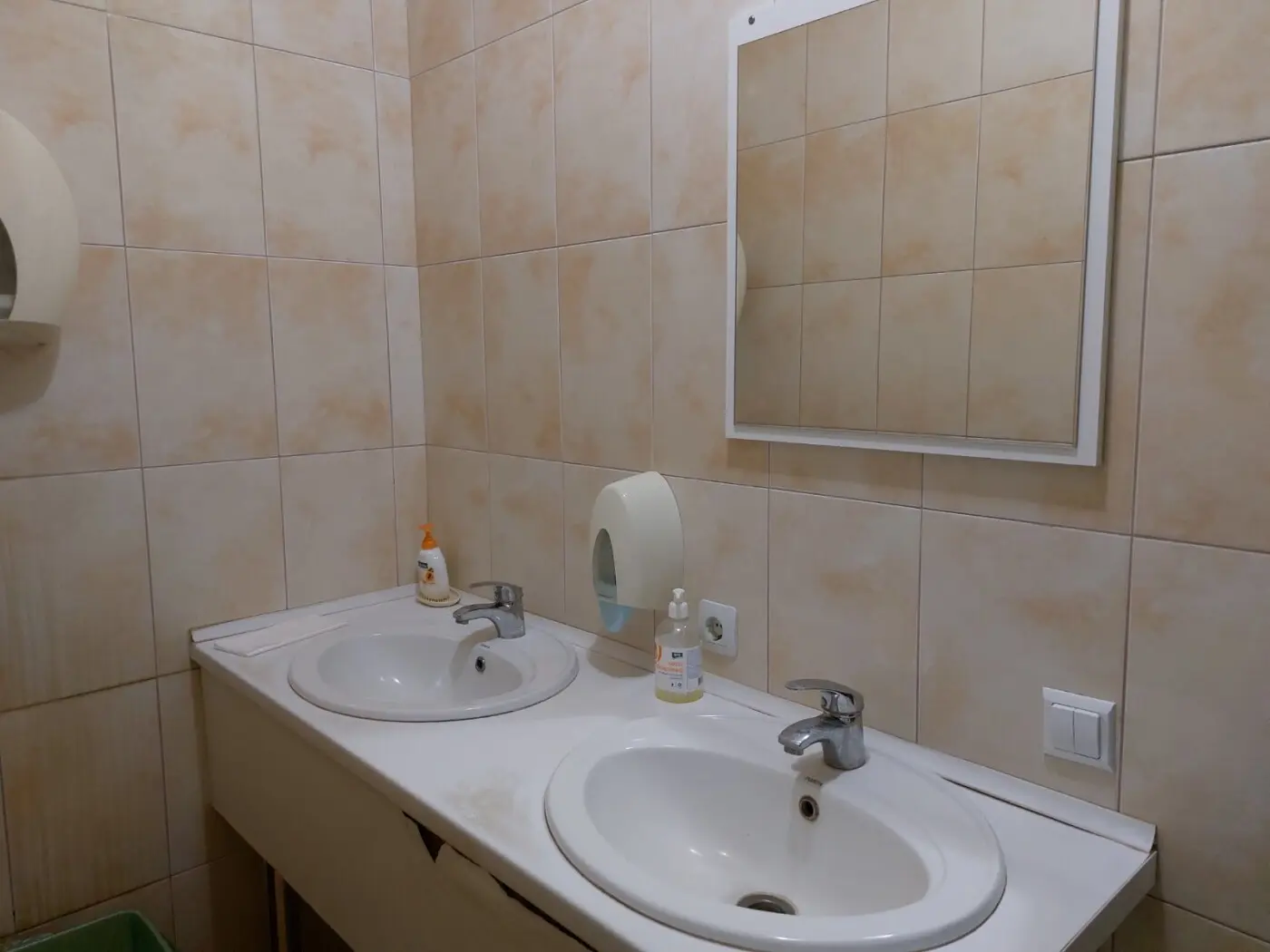Фото Rent an office, Instytutska Street 73 Hatne for long-term rent, price: 16185 грн, code 1579