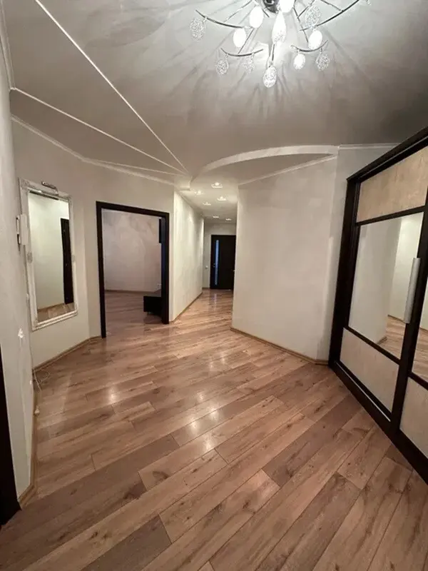 Фото Selling a 3-room apartment, 101 sq.m., Dragomanova Street 31б Kyiv, price: 149000 $, code 1583