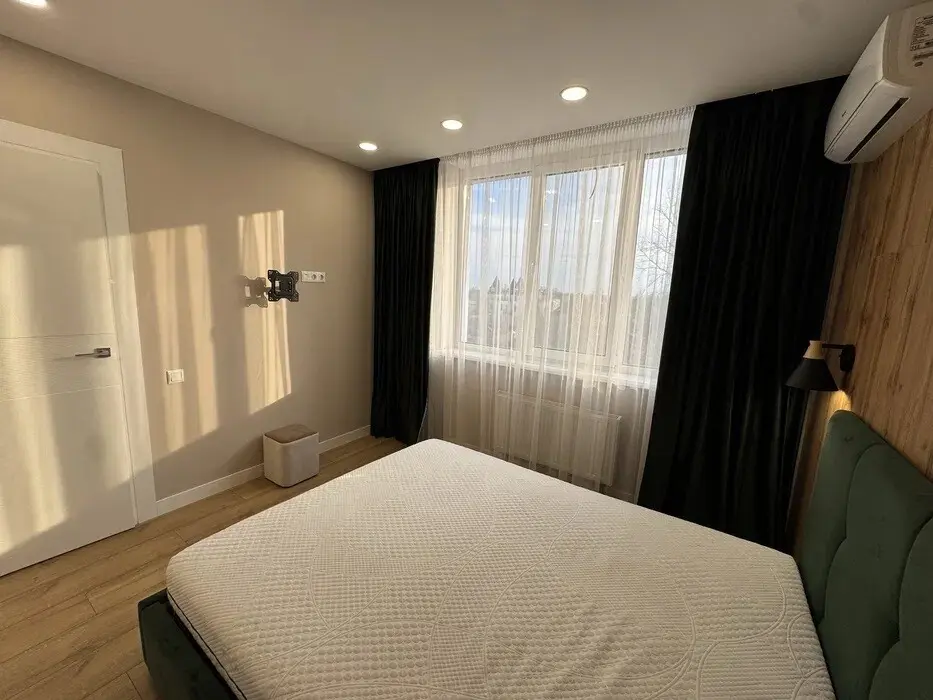 Фото Продаю 1 кімнатну квартиру, 53 кв. м, Алімпія Галика вул. 75 Київ, ціна: 110000 $, код 1585