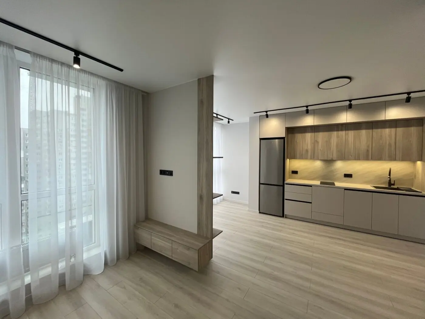 Фото Продаю 2 кімнатну квартиру, 42 кв. м, Ревуцького вул. 40 Київ, ціна: 83000 $, код 1606