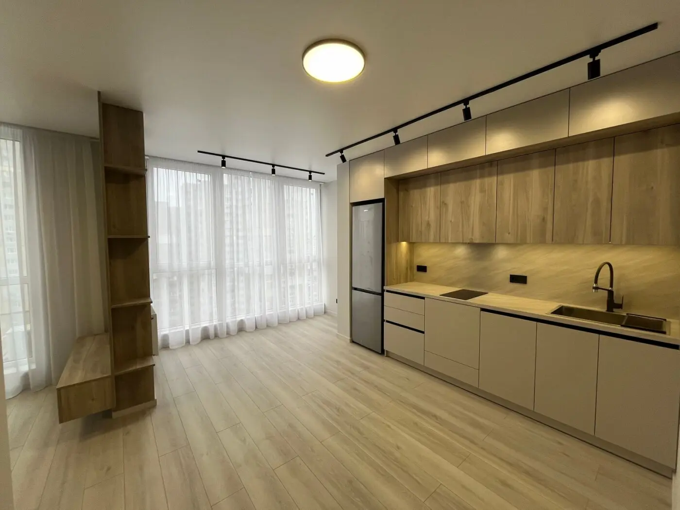 Фото Продаю 2 кімнатну квартиру, 42 кв. м, Ревуцького вул. 40 Київ, ціна: 83000 $, код 1606