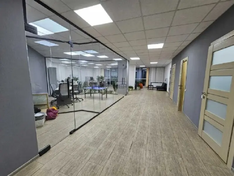 Фото Rent an office, Holosiivskyi Avenue (40-richchia Zhovtnia Avenue) 132 Kyiv for long-term rent, price: 66400 грн, code 1639