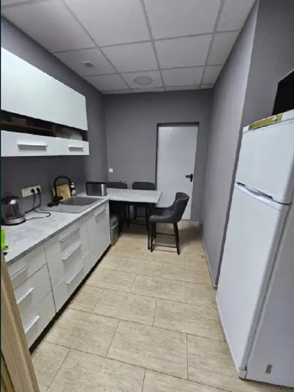 Фото Rent an office, Holosiivskyi Avenue (40-richchia Zhovtnia Avenue) 132 Kyiv for long-term rent, price: 66400 грн, code 1639