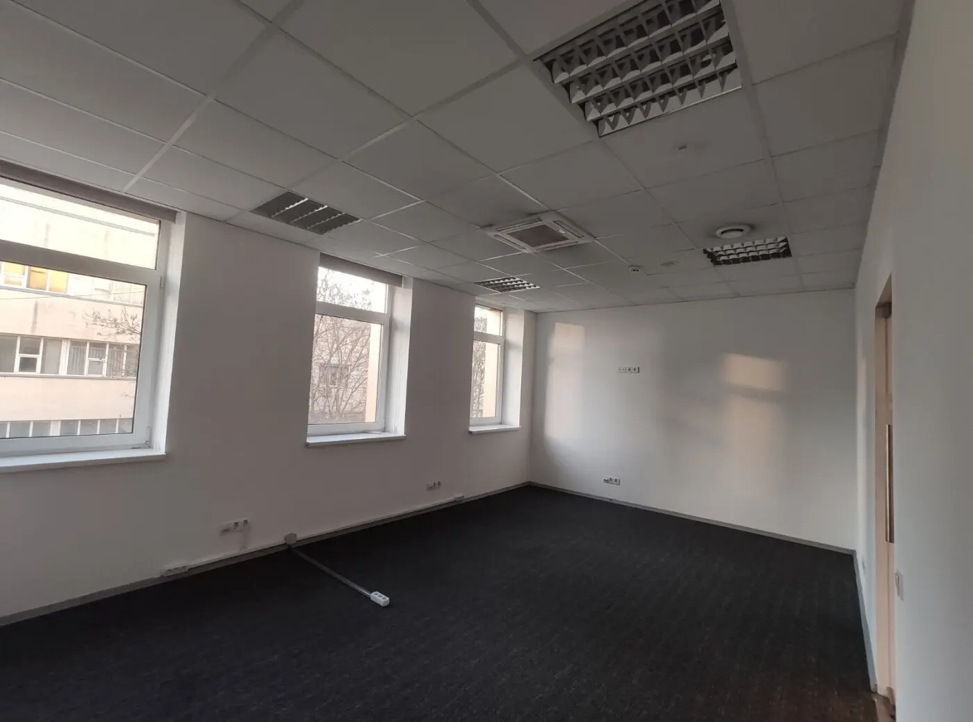 Фото Rent an office, Valeriia Lobanovskoho Avenue (Chervonozorianyi Avenue) 119 Kyiv for long-term rent, price: 74700 грн, code 1640