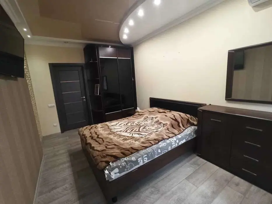 Фото Selling a 2-room apartment, 77 sq.m., Dragomanova Street 2 Kyiv, price: 125000 $, code 1642