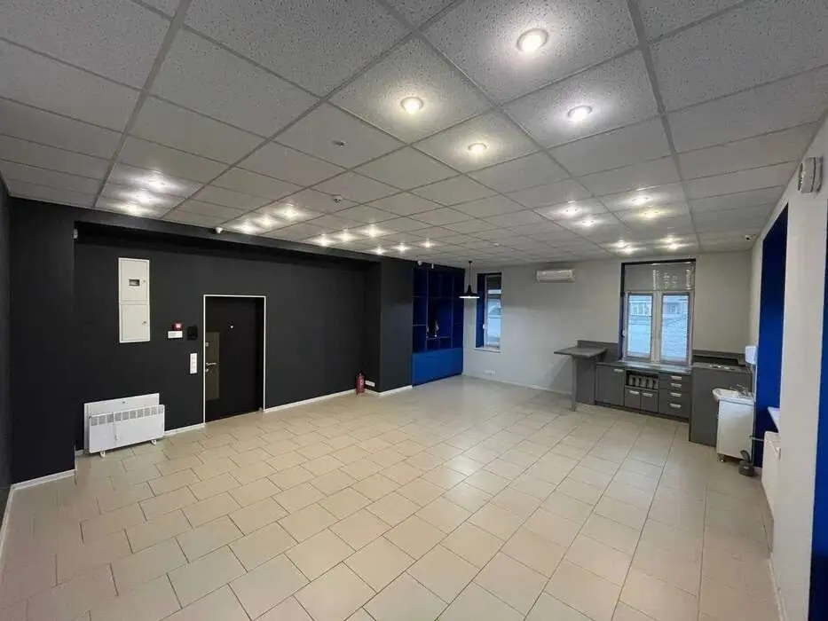 Фото Rent an office, Sribnokilska Street 1 Kyiv for long-term rent, price: 30000 грн, code 1661