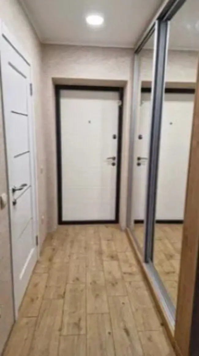 Фото Selling a 1-room apartment, 33 sq.m., Mykhaila Velychka street 10б Bilohorodka, price: 45000 $, code 1683