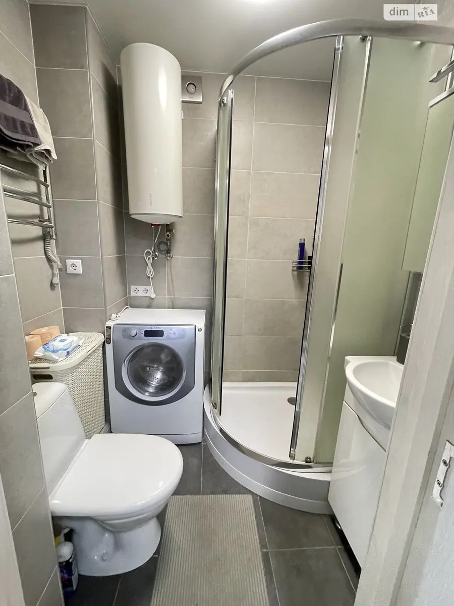 Фото Продаю 1 кімнатну квартиру, 20 кв. м, Верховинна вул. 81 Київ, ціна: 39999 $, код 1711