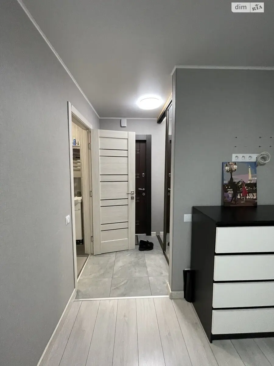 Фото Продаю 1 кімнатну квартиру, 20 кв. м, Верховинна вул. 81 Київ, ціна: 39999 $, код 1711