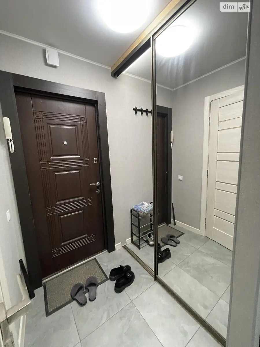 Фото Продаю 1 кімнатну квартиру, 20 кв. м, Верховинна вул. 81 Київ, ціна: 39999 $, код 1711