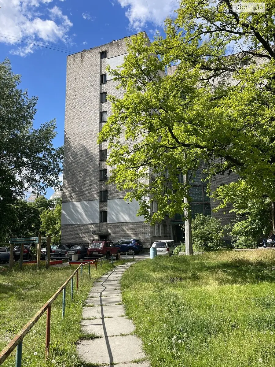 Фото Продаю 1 кімнатну квартиру, 20 кв. м, Верховинна вул. 81 Київ, ціна: 39999 $, код 1711