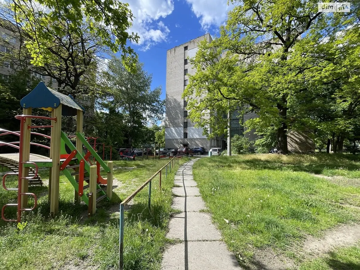 Фото Продаю 1 кімнатну квартиру, 20 кв. м, Верховинна вул. 81 Київ, ціна: 39999 $, код 1711