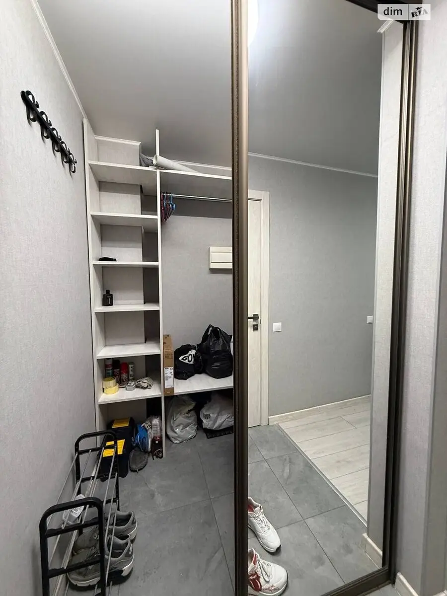 Фото Продаю 1 кімнатну квартиру, 20 кв. м, Верховинна вул. 81 Київ, ціна: 39999 $, код 1711