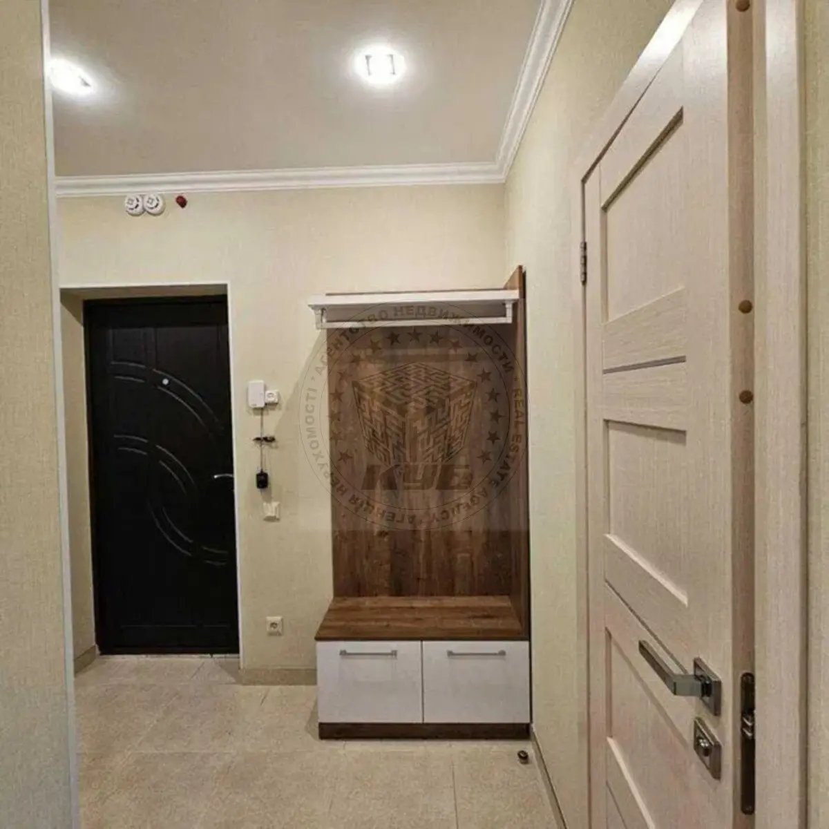 Фото Selling a 1-room apartment, 50 sq.m., Harmatna Street 18 Kyiv, price: 97000 $, code 1713