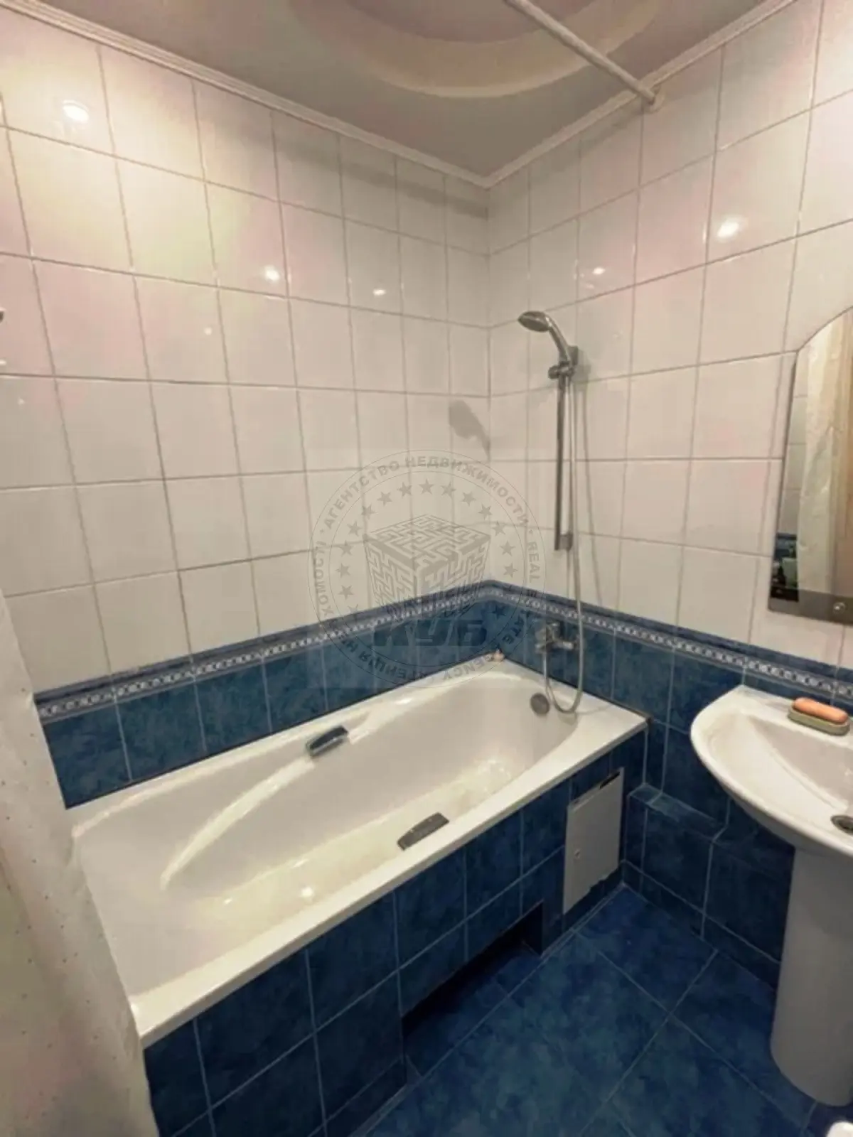 Фото Selling a 2-room apartment, 74 sq.m., Smilianska Street  Kyiv, price: 110000 $, code 1714