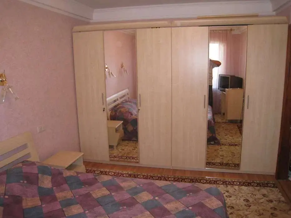 Фото Зняти 3 кімнатну квартиру, Раїси Окіпної вул. 7 Київ в довгострокову оренду, ціна: 16000 UAH, код 1728