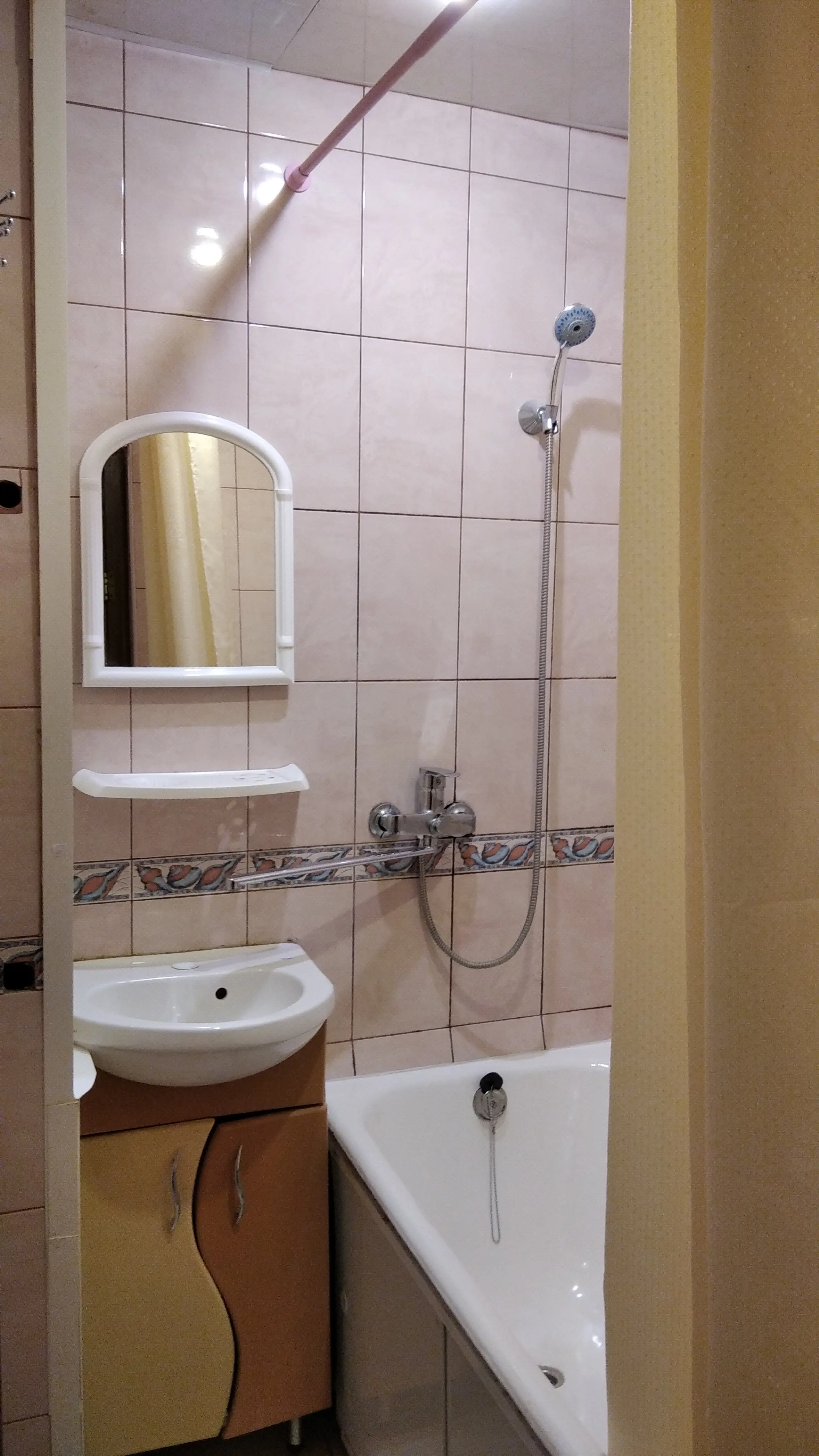Фото Selling a 4-room apartment, 60 sq.m., Zhulya Verna boulevard (Romain Rolland Boulevard) 4 Kyiv, price: 61000 $, code 1743
