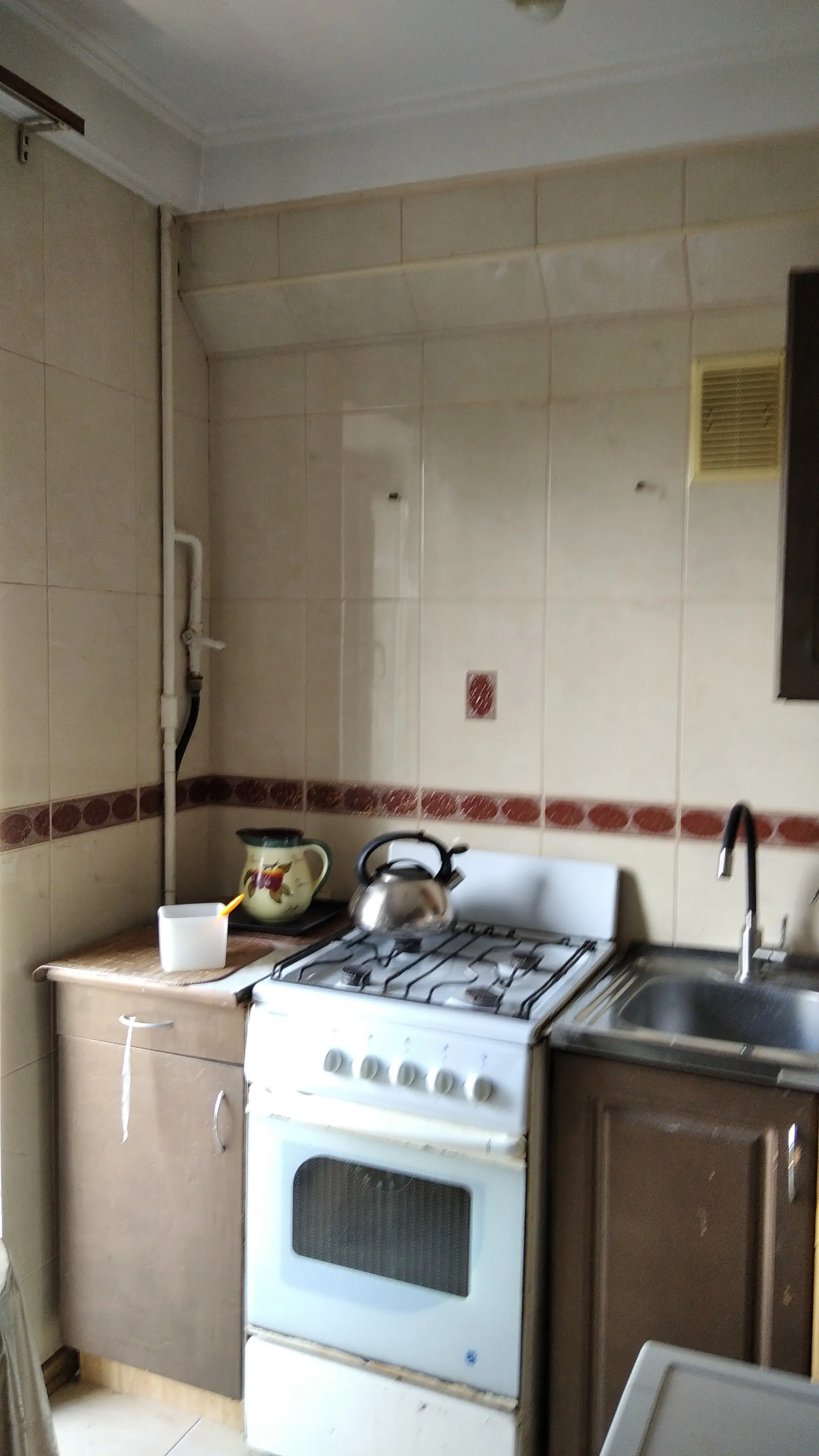 Фото Selling a 4-room apartment, 60 sq.m., Zhulya Verna boulevard (Romain Rolland Boulevard) 4 Kyiv, price: 61000 $, code 1743