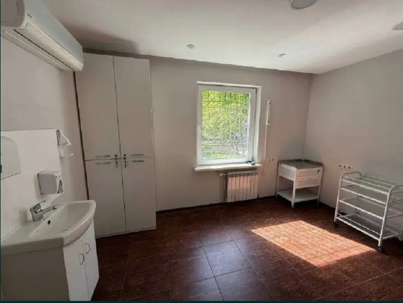 Фото Rent an office, Urlivska Street 34 Kyiv for long-term rent, price: 40000 грн, code 1756