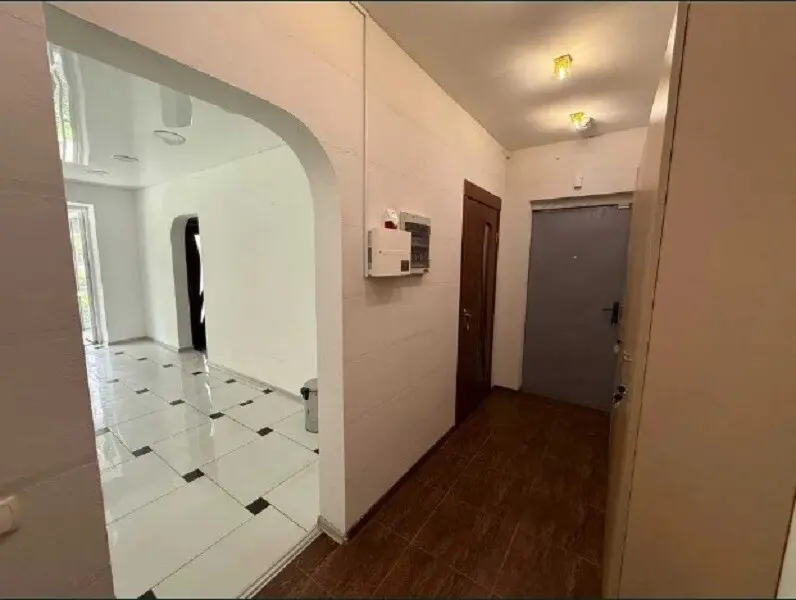 Фото Rent an office, Urlivska Street 34 Kyiv for long-term rent, price: 40000 грн, code 1756