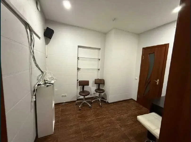 Фото Rent an office, Urlivska Street 34 Kyiv for long-term rent, price: 40000 грн, code 1756